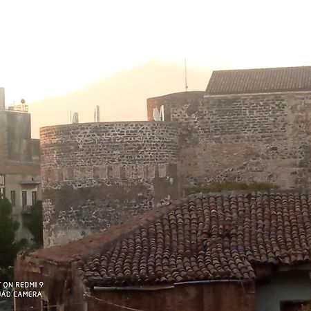 Fikus Apt Relax Castello Ursino Aeroporto di Catania Fontana Rossa Esterno foto