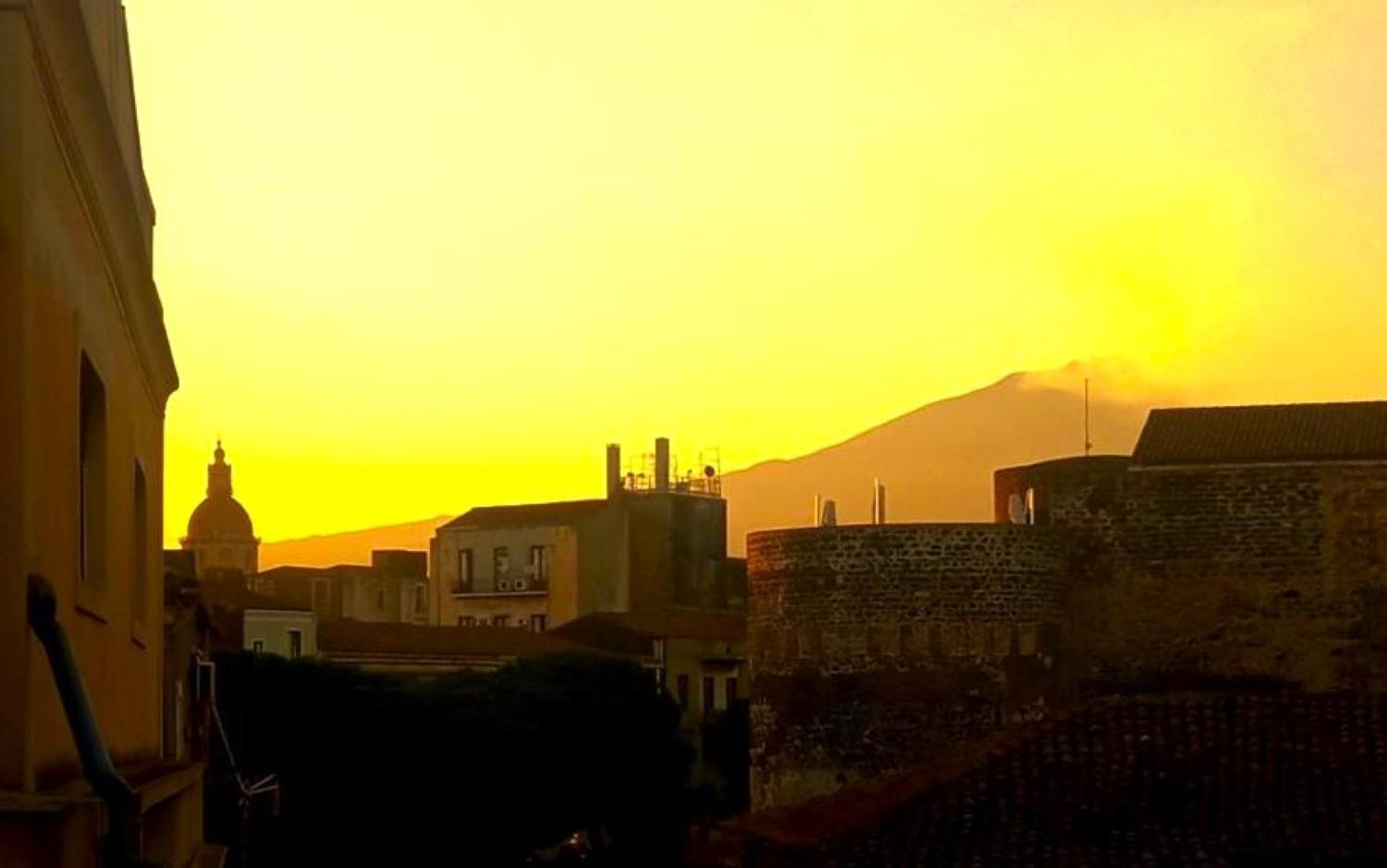 Fikus Apt Relax Castello Ursino Aeroporto di Catania Fontana Rossa Esterno foto